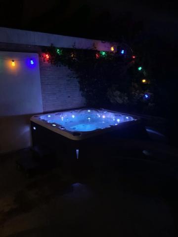 Villa Cosy Central Incl Jacuzzi Near Trainstation, Beach And City Гемстеде Екстер'єр фото